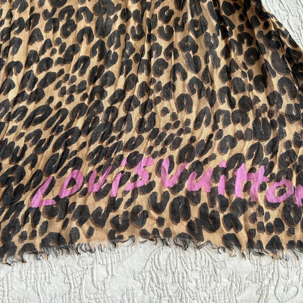 Louis Vuitton Lepard Pattern by Stephen Sprouse